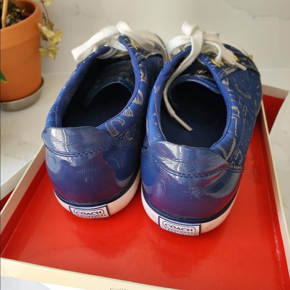 🔥🔥🔥 COACH SHOES 🔥🔥🔥 SIZE 9B, monogram fabric. Blue, sole monogram. - Picture 3 of 7